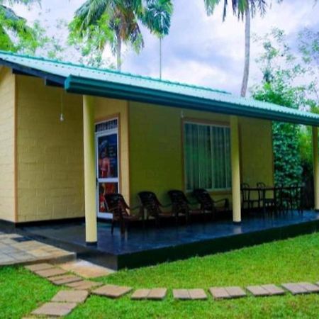 Kitty Safari Family Bungalow Uda Walawe Extérieur photo